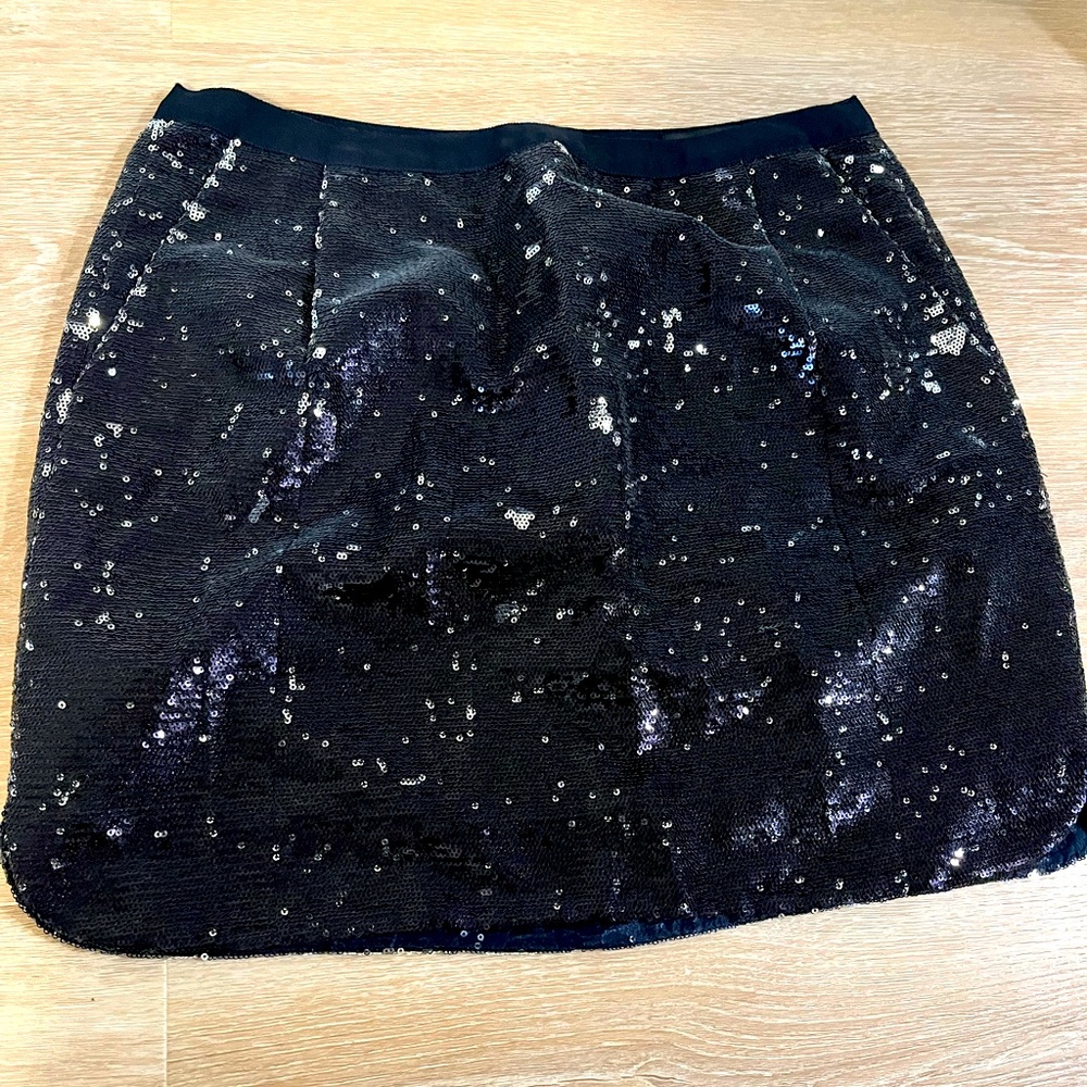 J. Crew sequin skirt with shirt tail hem & pockets
